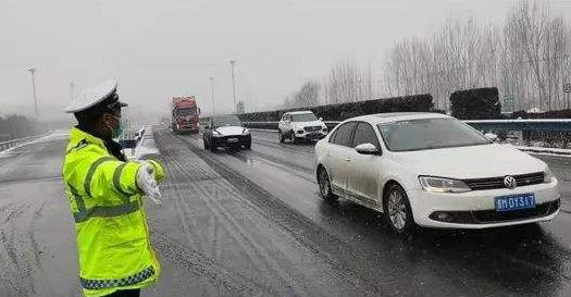 河南多条高速因雨雪禁止上站