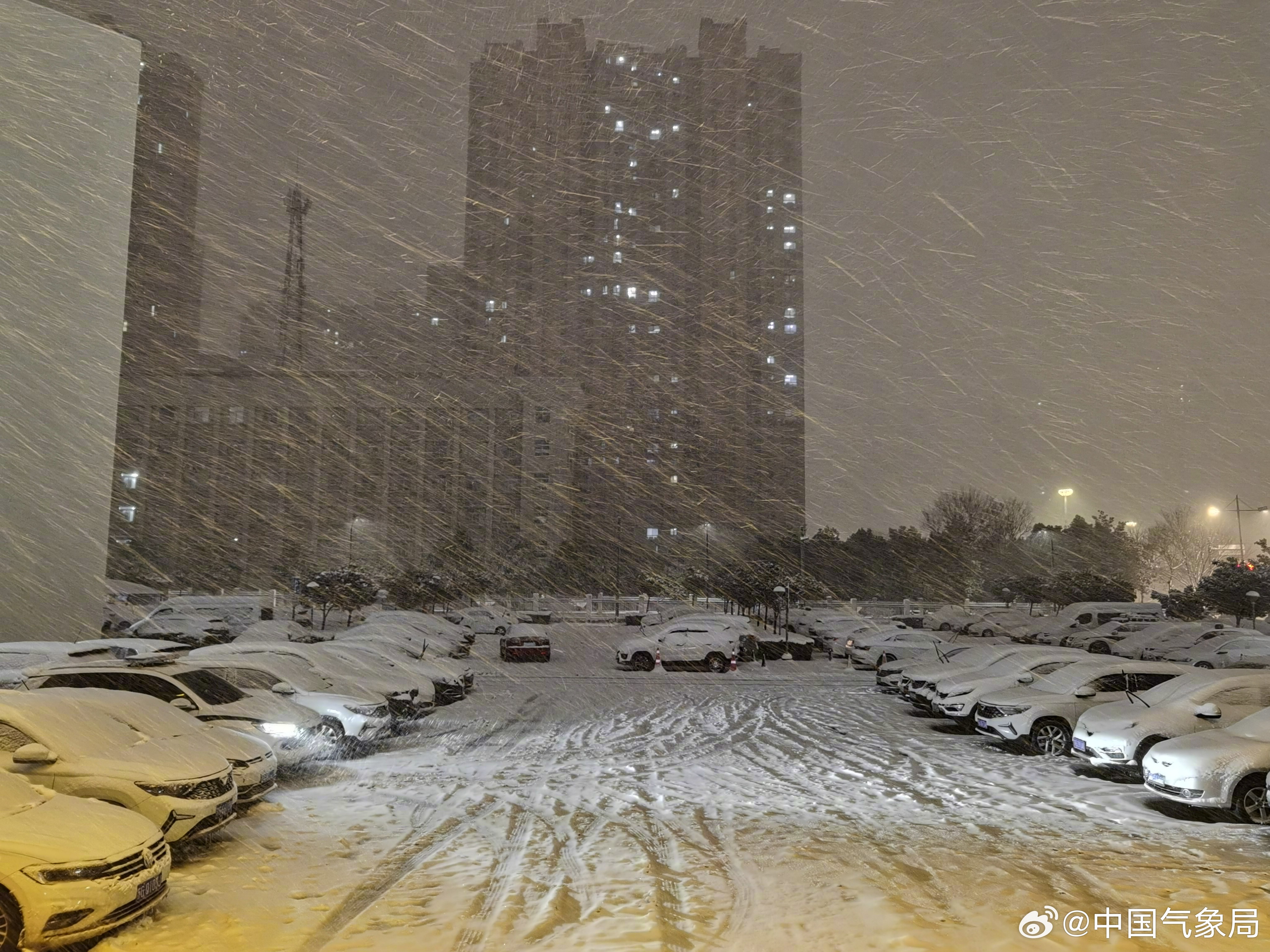 本轮雨雪持续到除夕，全方位解析天气变化及应对建议