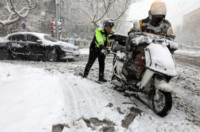 山东这次暴雪为何这么大